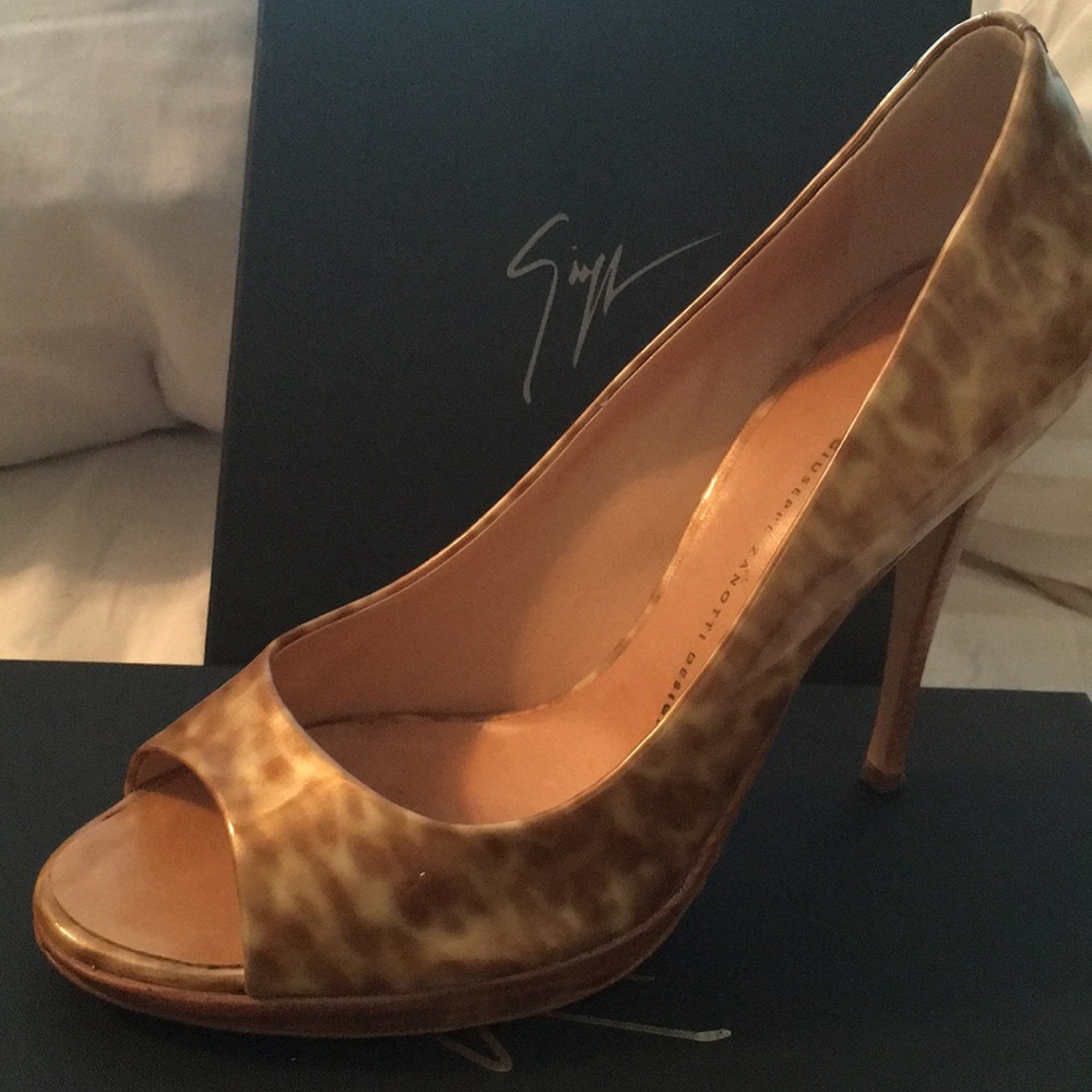 Gold animal print GZ heels.